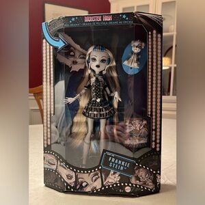 Monster High Reel Drama Frankie Stein Doll